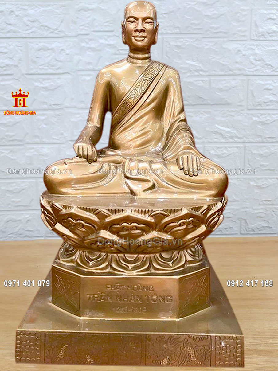 Tượng Phật Hoàng Trần Nhân Tông bằng đồng đỏ nguyên chất